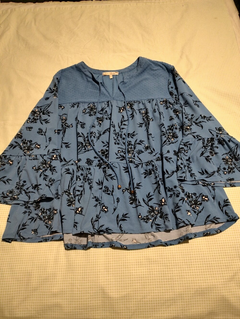Tru Self Light Blue Floral Peasant Tunic